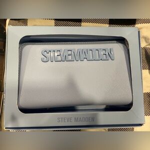 BRAND NEW IN BOX Steve Madden wallet/wristlet. Great gift!